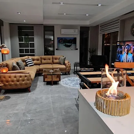 Ultra Luxury Casa Feliz 4*