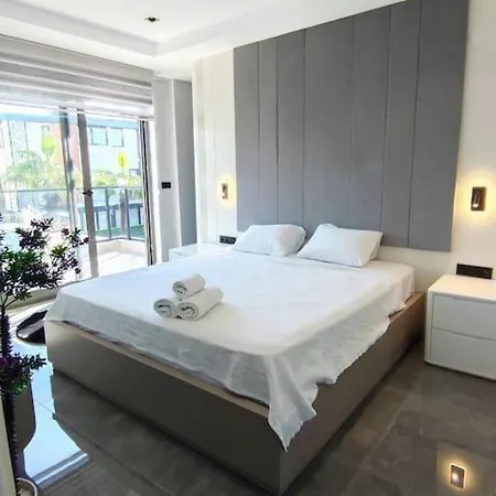 Ultra Luxury Casa Feliz Hotel 4*